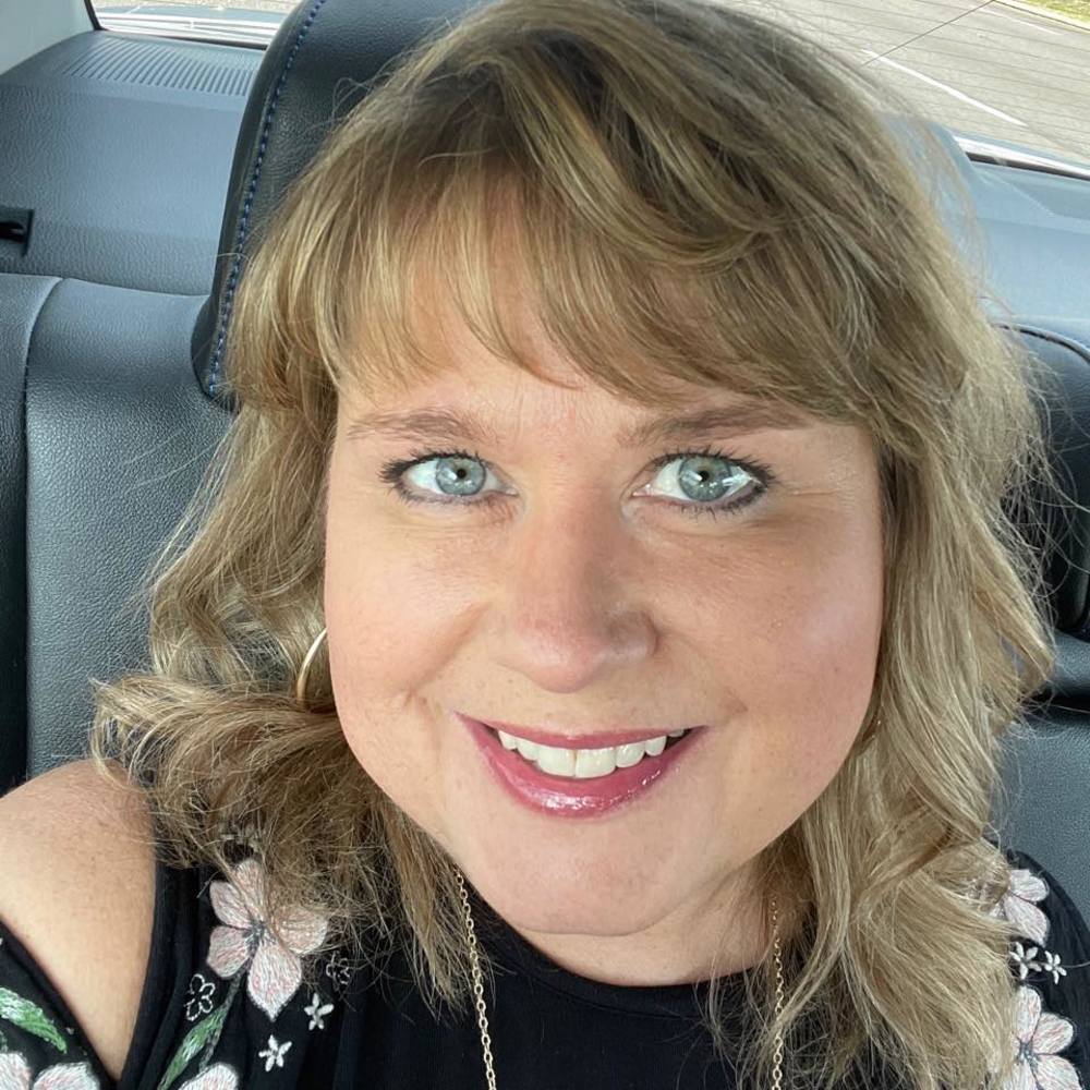 Meet your Posher, Tiffany